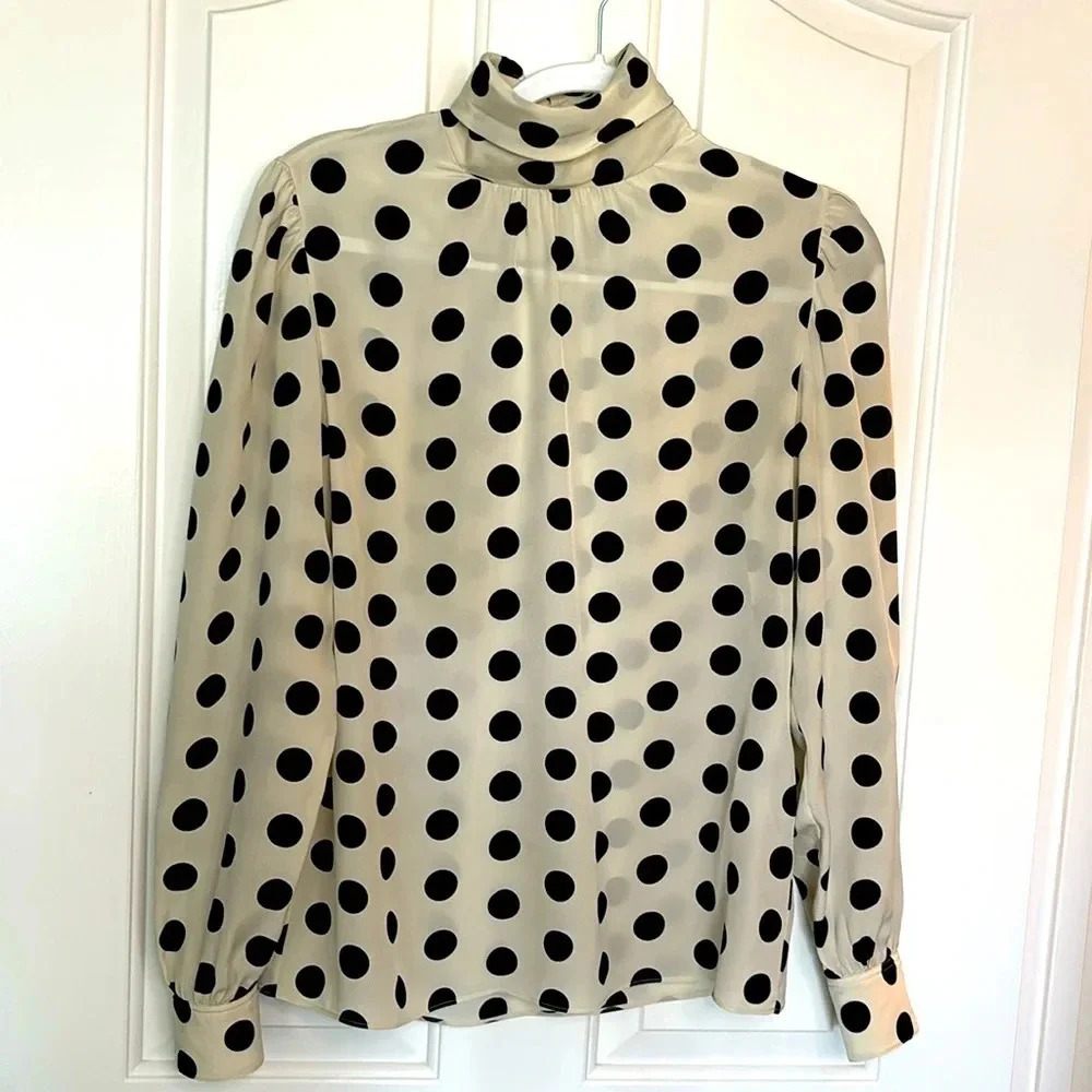 EUC SAINT LAURENT Turtleneck blouse in Craie Noir size 38 100% silk